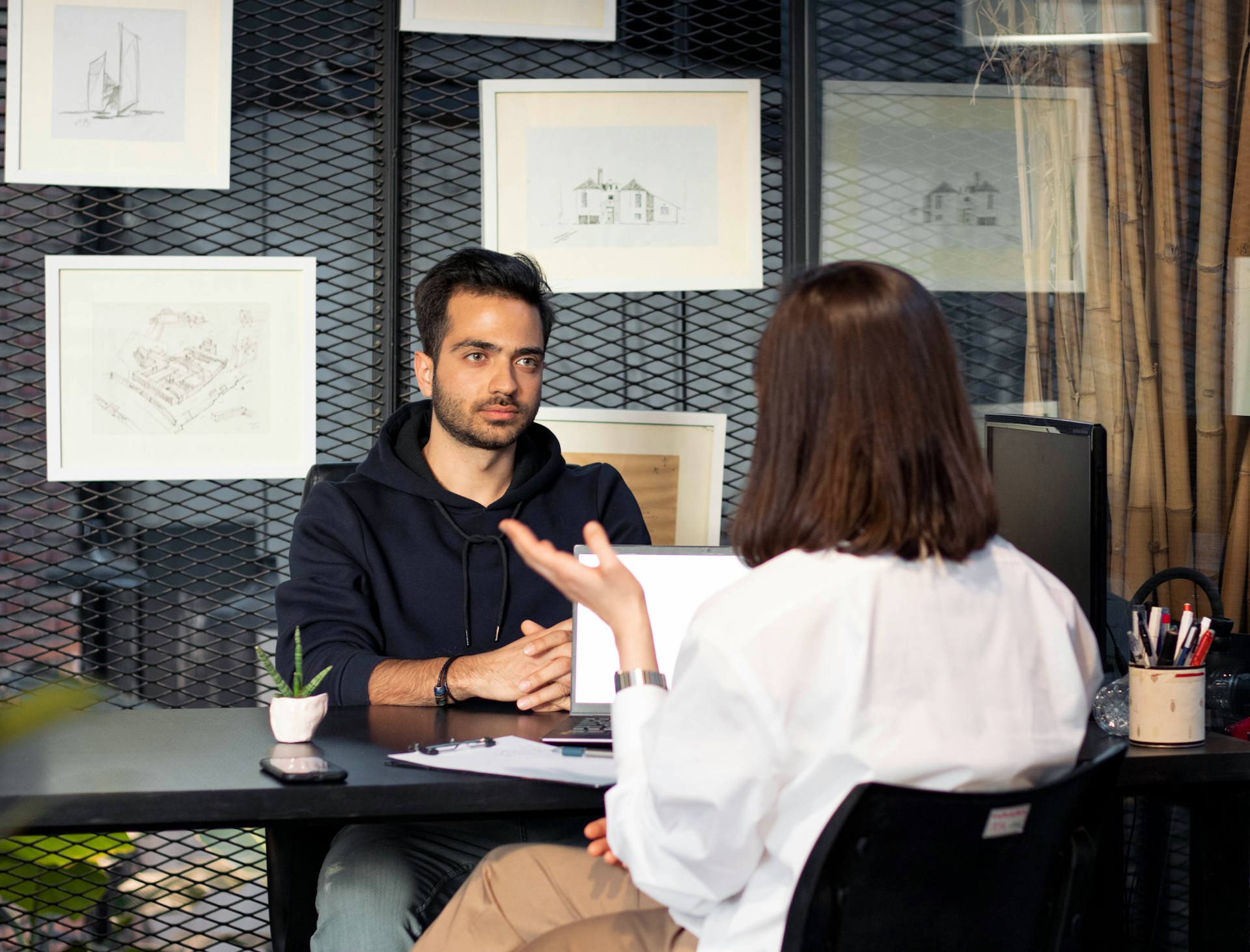 Cómo brillar en una entrevista de trabajo: claves para causar una gran impresión